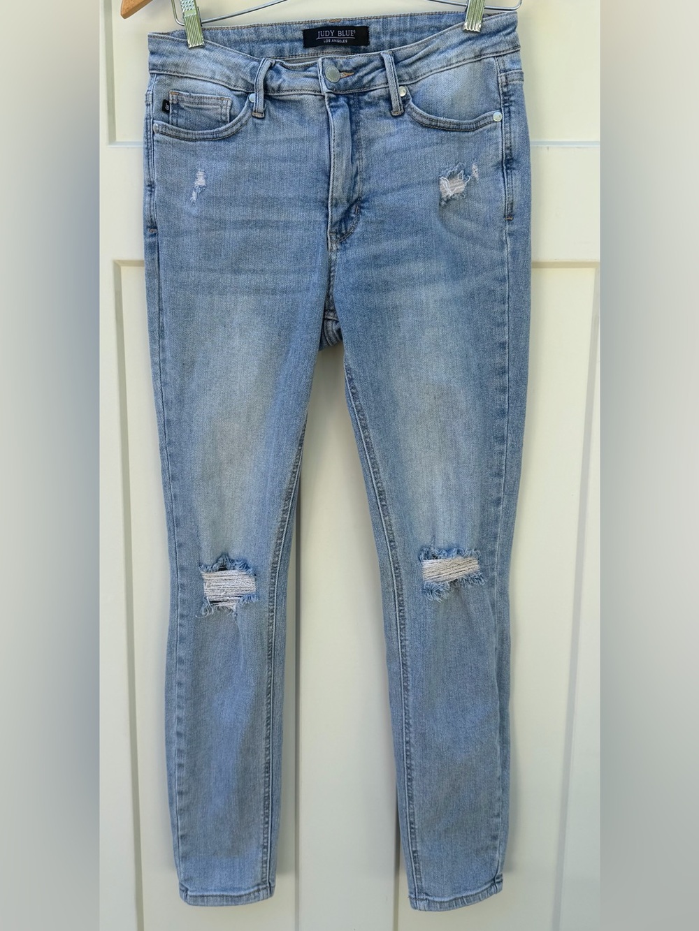 Judy Blue Light Wash Distressed Skinny Jeans 7/28